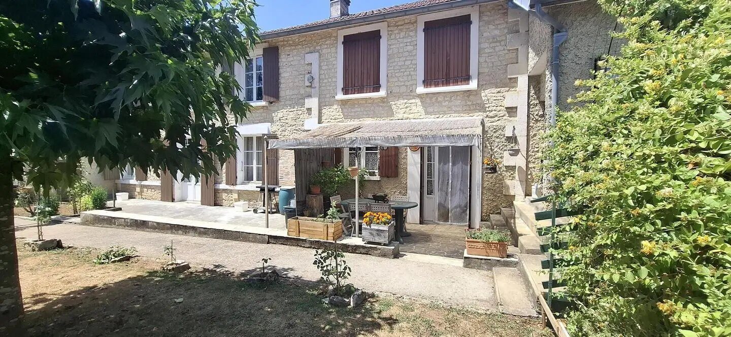 Maison à vendre, 223m², Aunac
