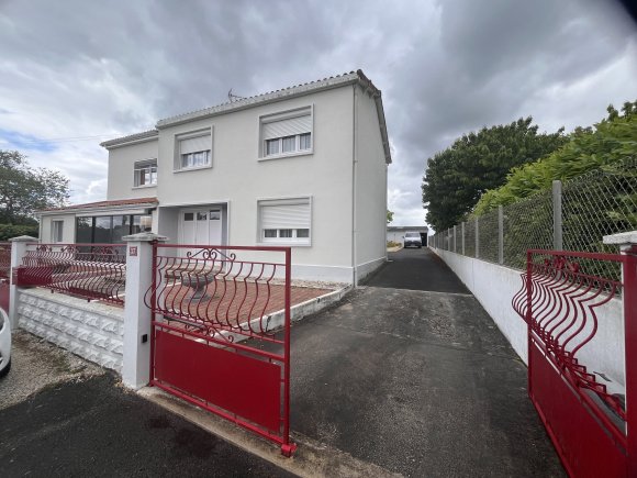Maison à louer, 4m², Balzac