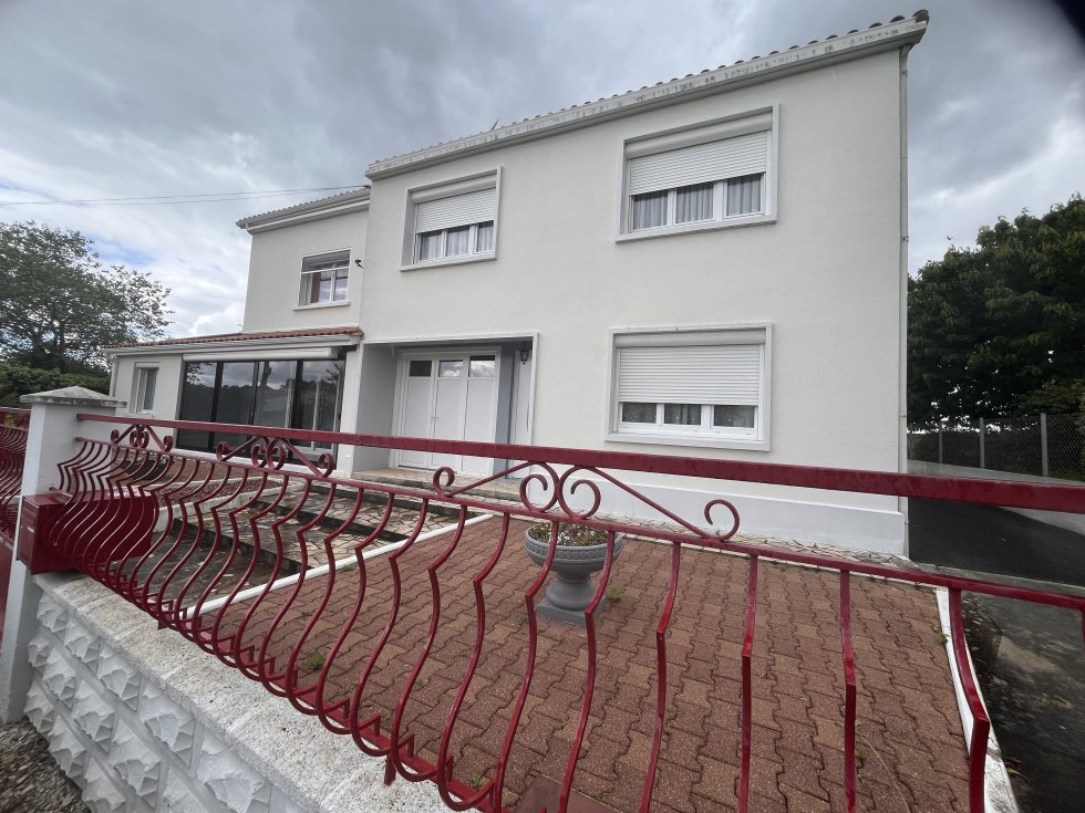 Maison à louer, 4m², Balzac