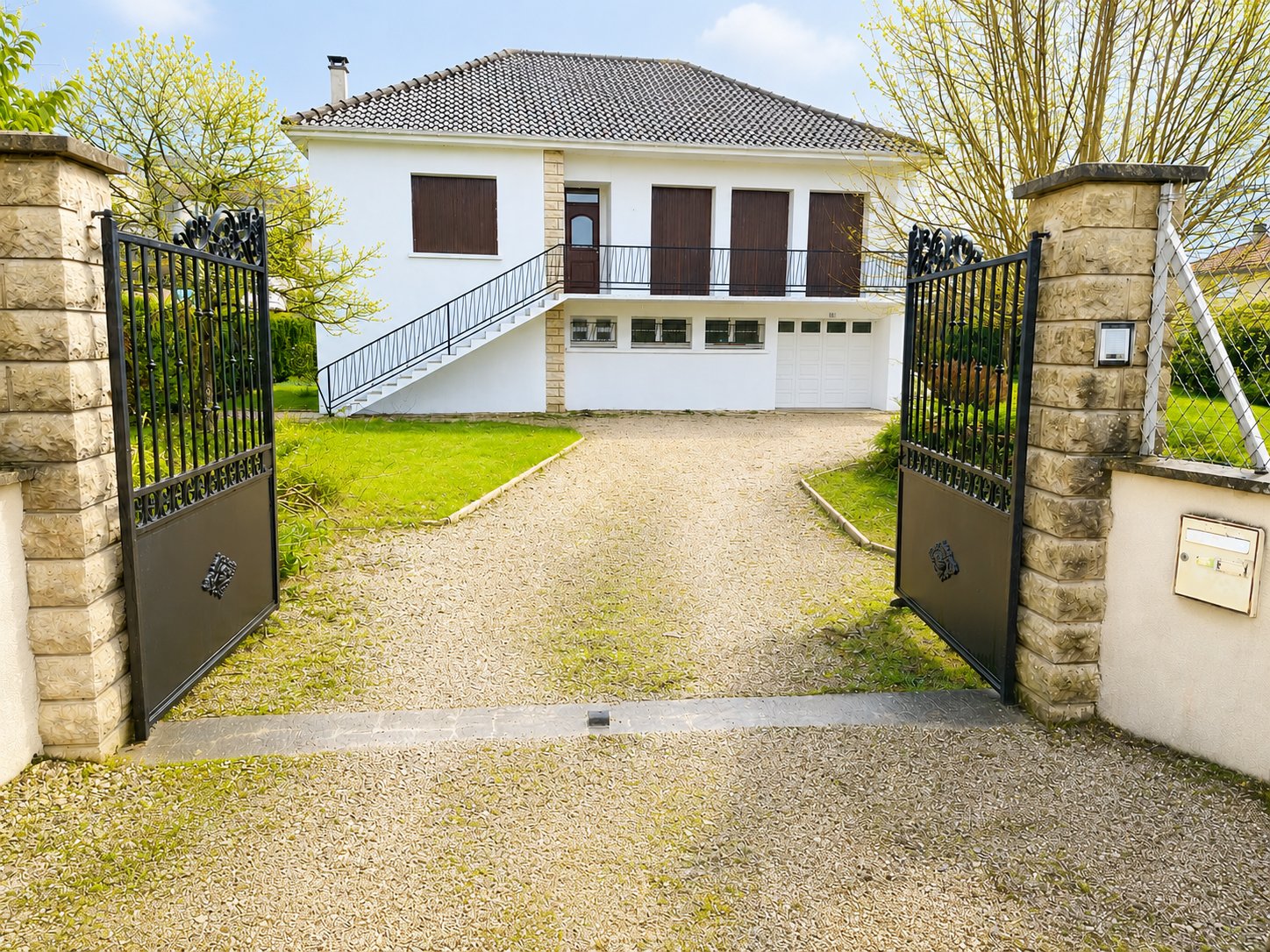 Maison à vendre, 4m², La Rochefoucauld-en-Angoumois