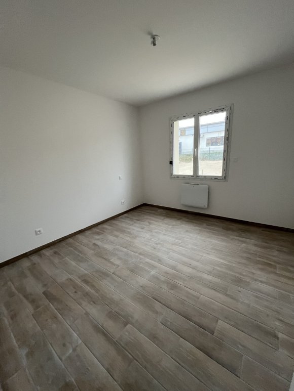 Maison à vendre, 3m², Chasseneuil-sur-Bonnieure