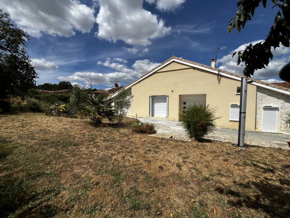 Maison à vendre, 6m², Chasseneuil-sur-Bonnieure