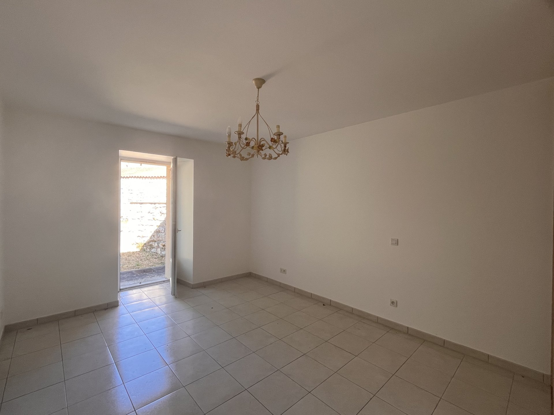 Maison à louer, 39m², Chazelles