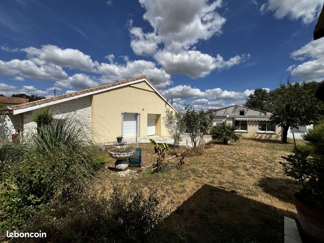 Maison à vendre, 230m², Chasseneuil-sur-Bonnieure