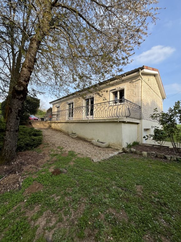 Maison à vendre, 4m², Feuillade
