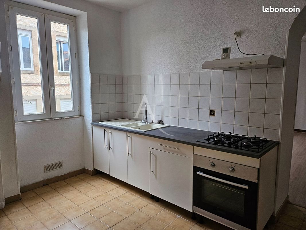 Appartement à louer, 116m², Saint-Benoît-de-Carmaux