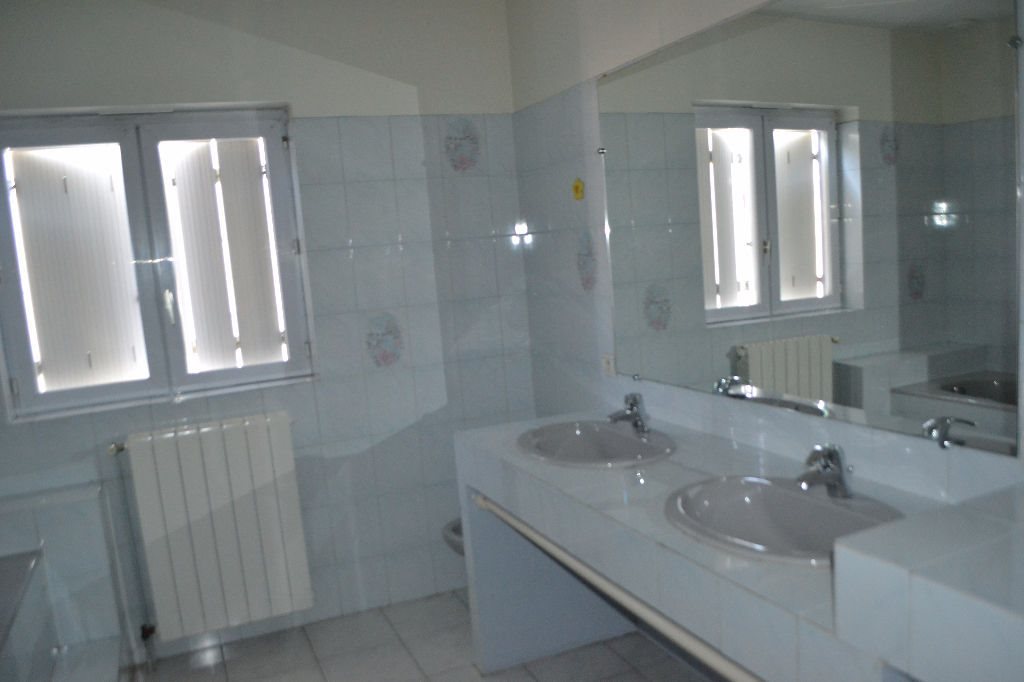 Appartement à louer, 146m², Le Sequestre