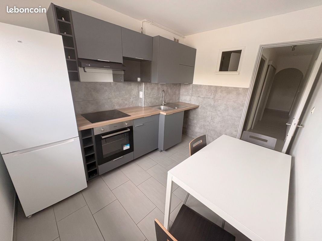 Appartement à louer, 72m², Saint-Priest