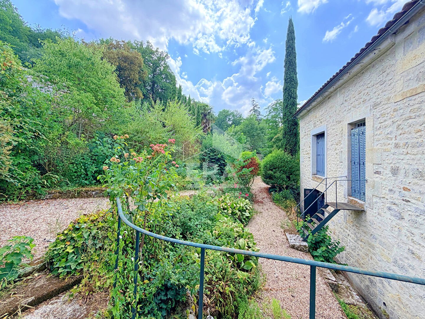 Maison à vendre, 260m², Mouthiers-sur-Boëme