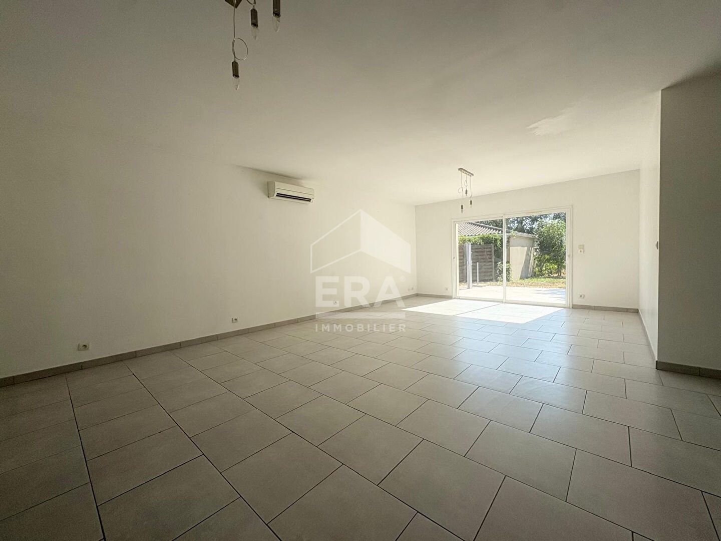Maison à louer, 126m², Châteauneuf-sur-Charente