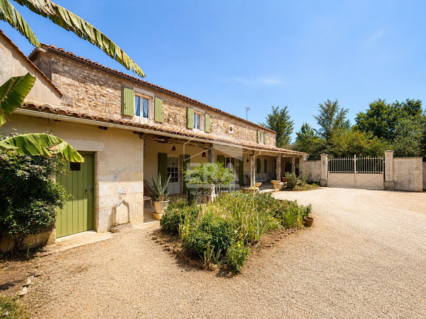 Maison à vendre, 150m², Chazelles