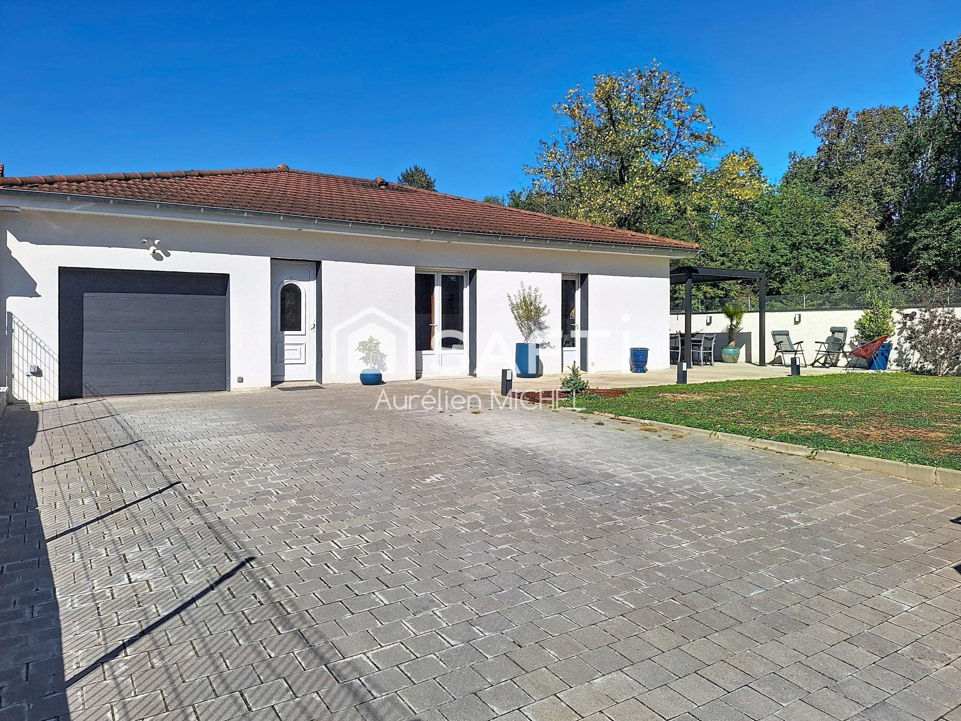 Maison à vendre, 106m², Villieu-Loyes-Mollon
