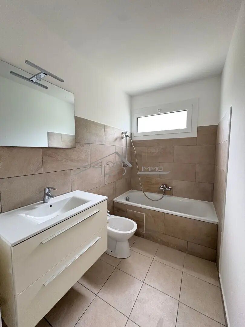 Appartement à louer, 90m², Bastia