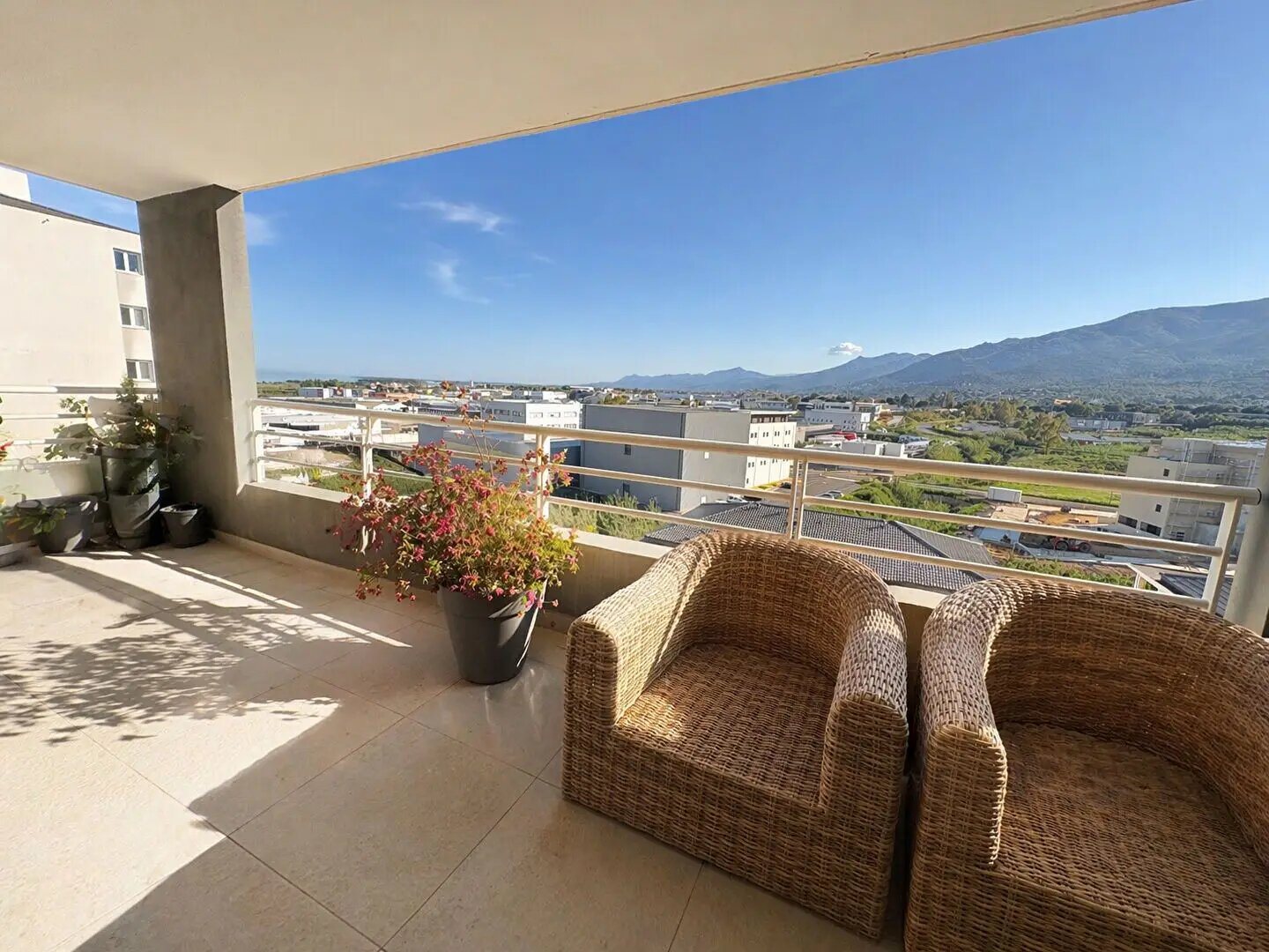 Appartement à louer, 69m², Bastia