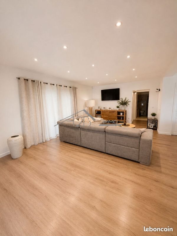 Appartement à louer, 130m², Biguglia
