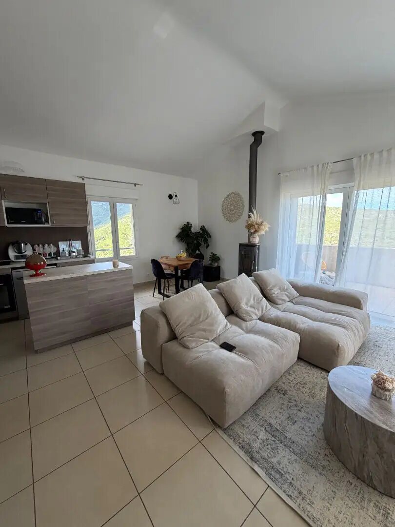 Appartement à louer, 87m², Furiani