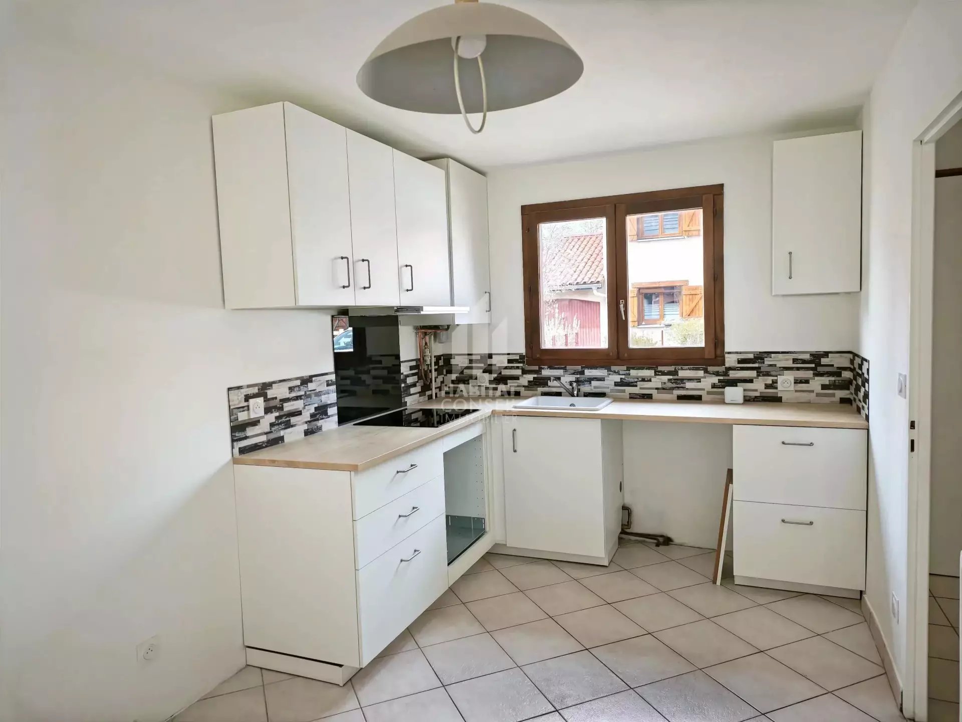 Maison à louer, 82m², La Buisse
