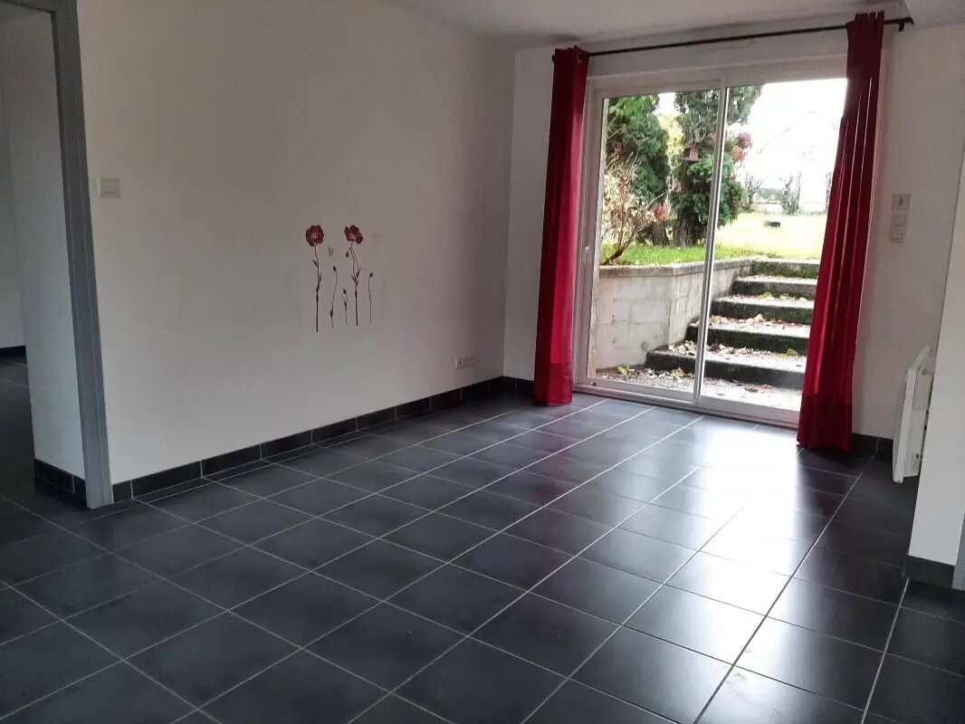 Maison à louer, 37m², Dampierre-en-Burly