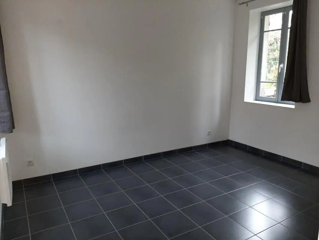 Maison à louer, 37m², Dampierre-en-Burly