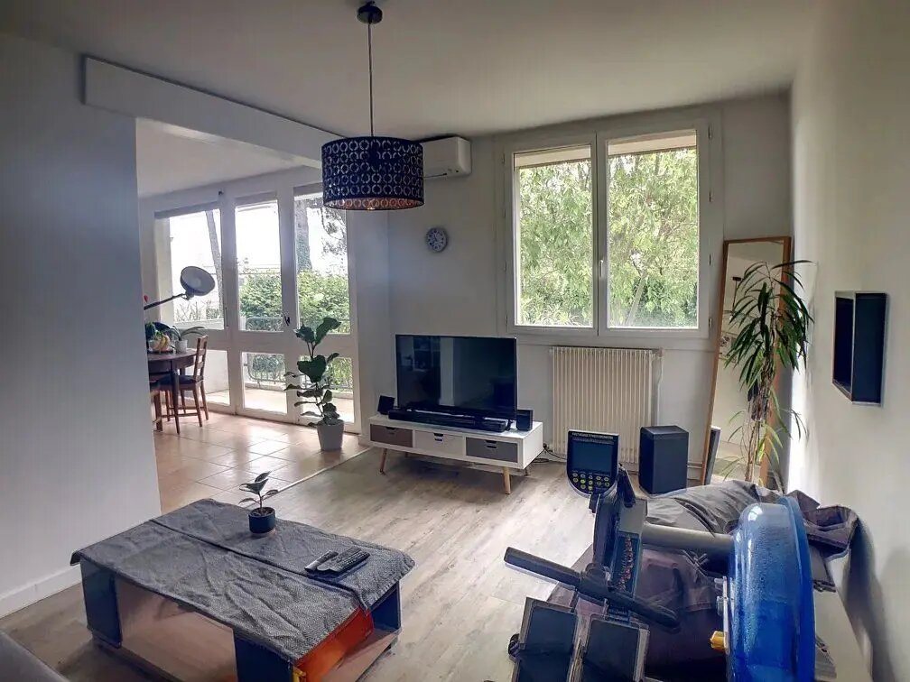 Appartement à louer, 79m², Lunel