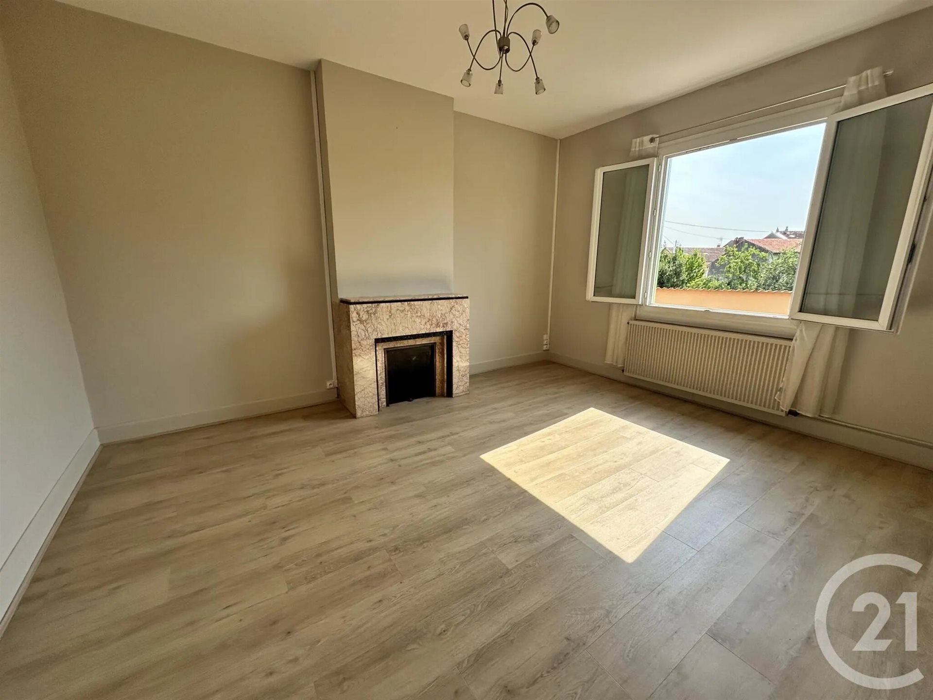 Appartement à louer, 83m², Albi