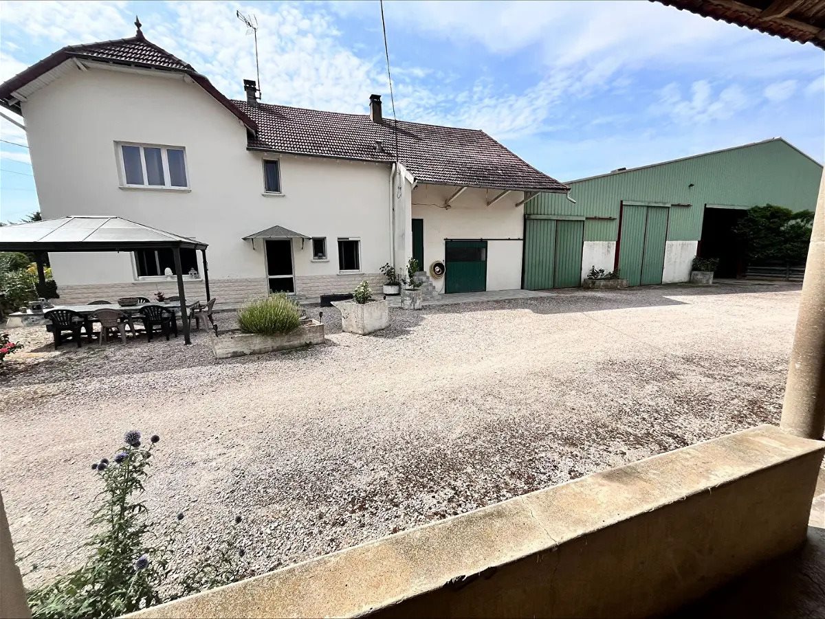 Maison à vendre, 150m², Mouthier-en-Bresse