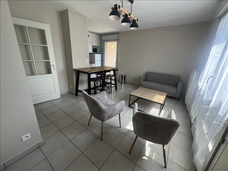 Appartement à louer, 41m², Saint-Priest
