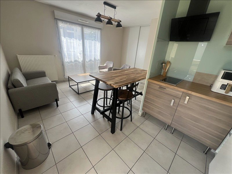 Appartement à louer, 41m², Saint-Priest