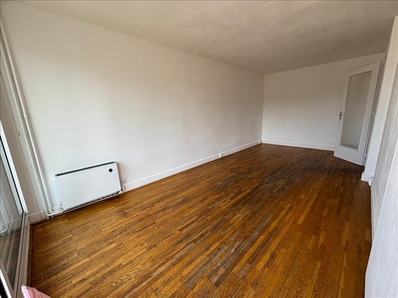 Appartement à louer, 27m², Courbevoie