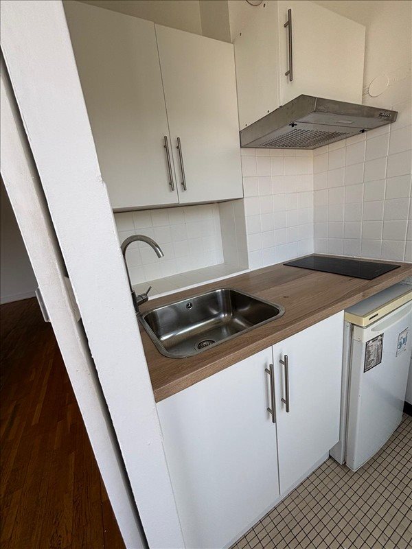 Appartement à louer, 27m², Courbevoie