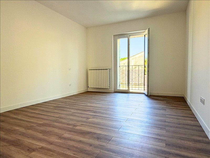 Maison à louer, 189m², Saint-Etienne-du-Grès