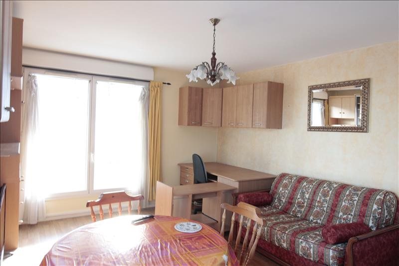 Appartement à louer, 27m², Cergy