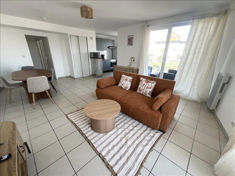 Appartement à louer, 66m², Vénissieux