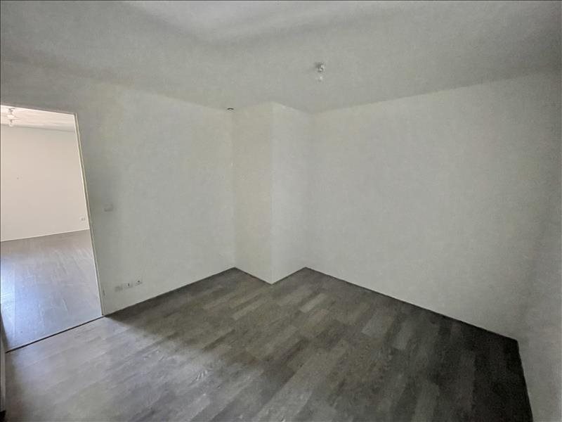 Appartement à louer, 75m², Corbie