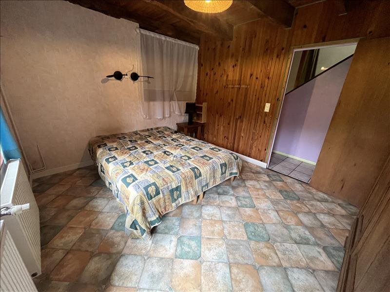 Maison à louer, 110m², Rostrenen