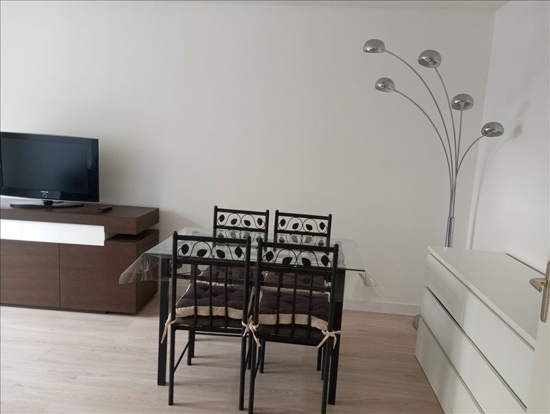 Appartement à louer, 44m², Cergy