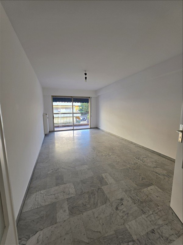 Appartement à louer, 71m², Antibes