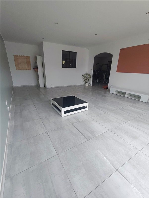 Maison à louer, 166m², Saint-Christophe