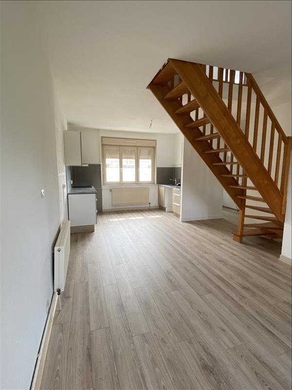 Appartement à louer, 69m², Pulligny