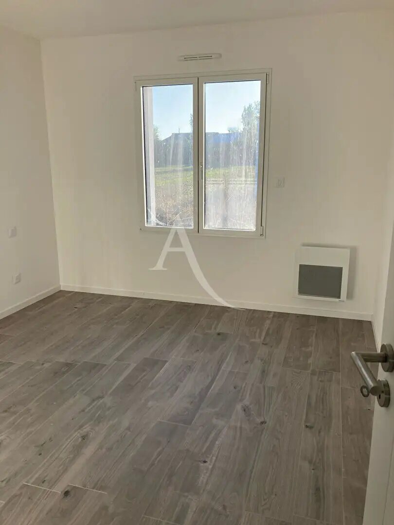 Maison à louer, 85m², Ferrières