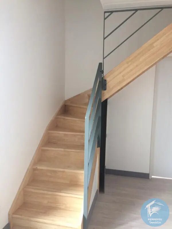 Appartement à louer, 82m², Saint-Vincent-de-Reins