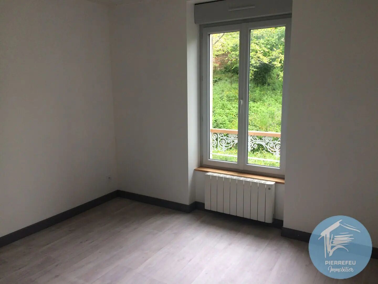 Appartement à louer, 82m², Saint-Vincent-de-Reins