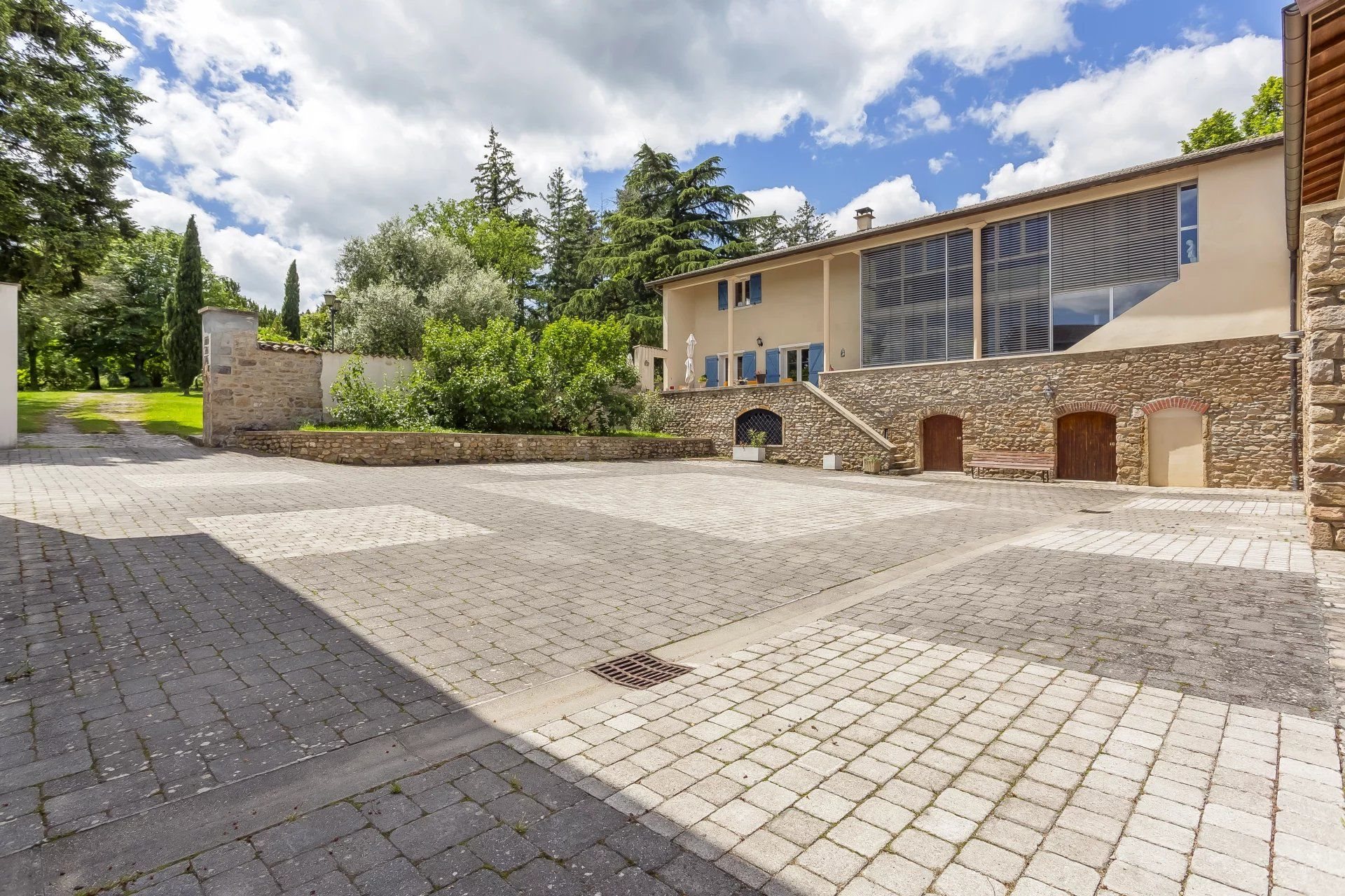Maison à vendre, 336m², Sainte-Consorce