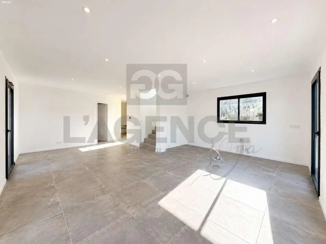 Maison à vendre, 142m², Thyez