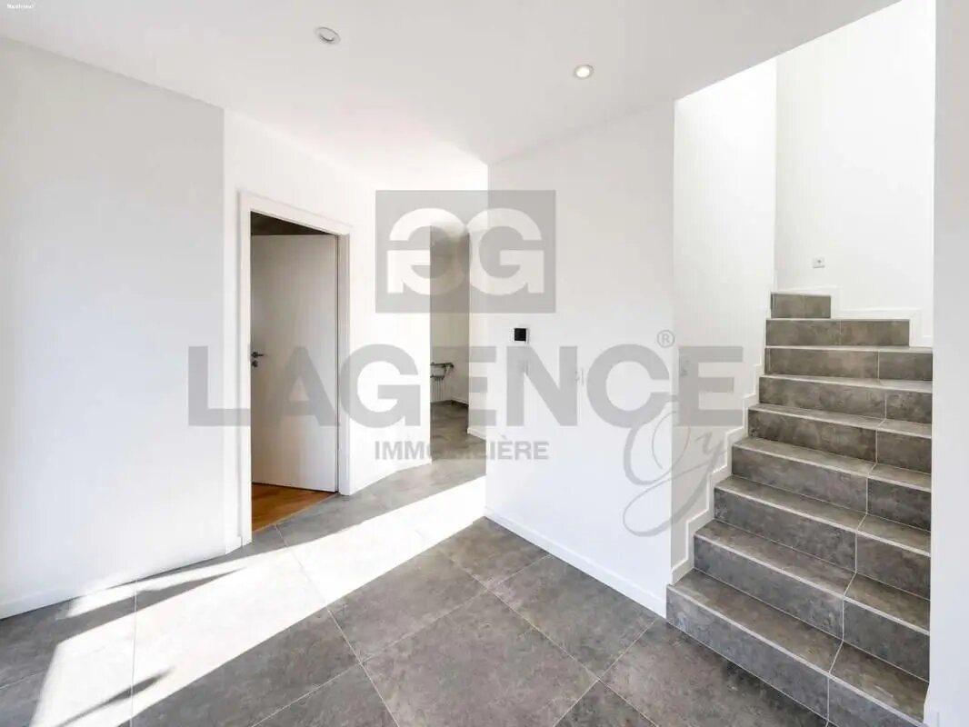 Maison à vendre, 142m², Thyez