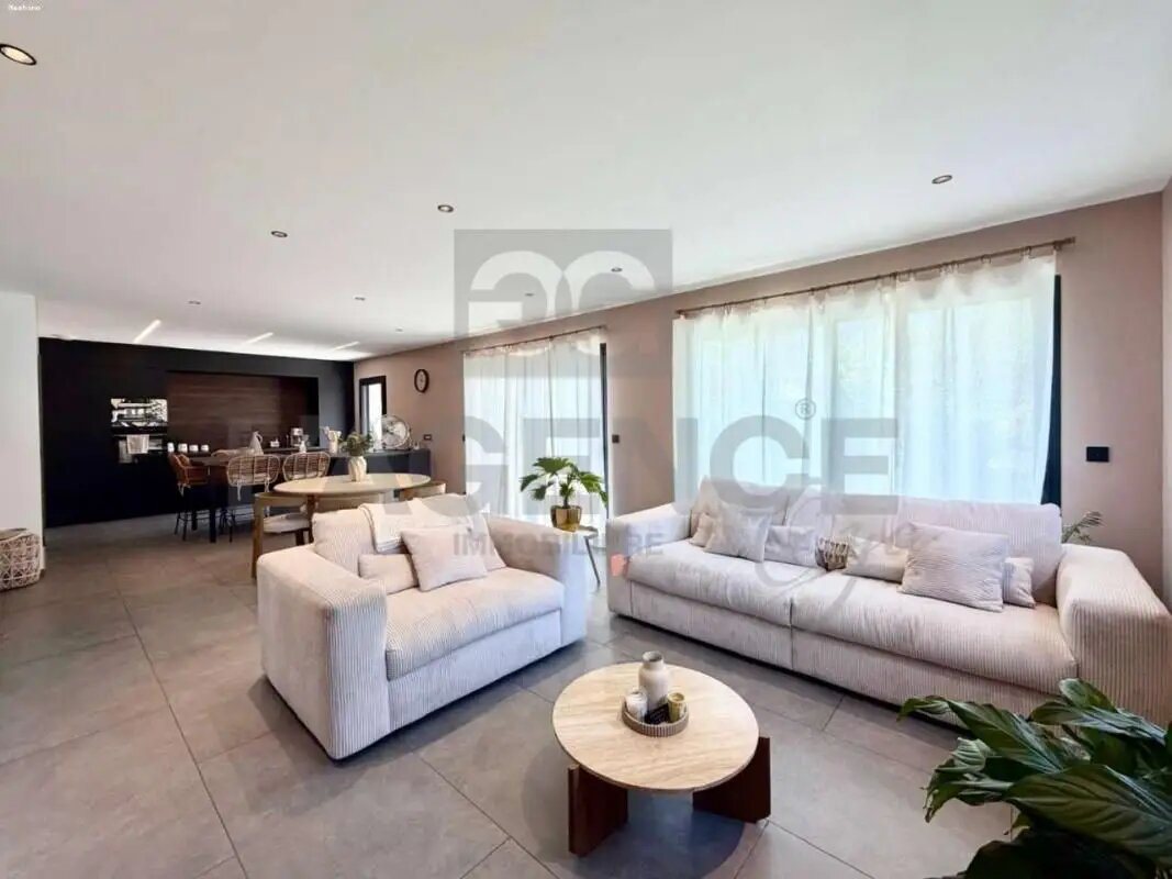 Maison à vendre, 127m², Cluses