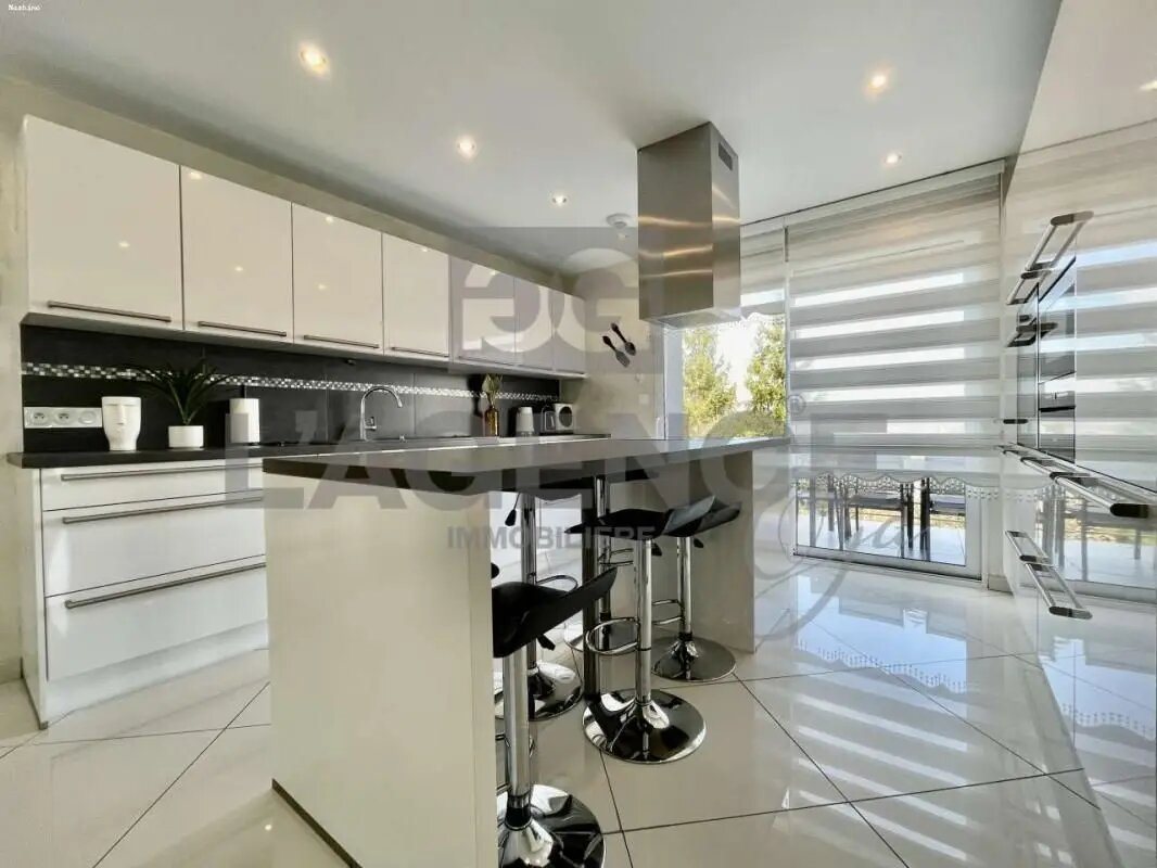 Maison à vendre, 130m², Vétraz-Monthoux