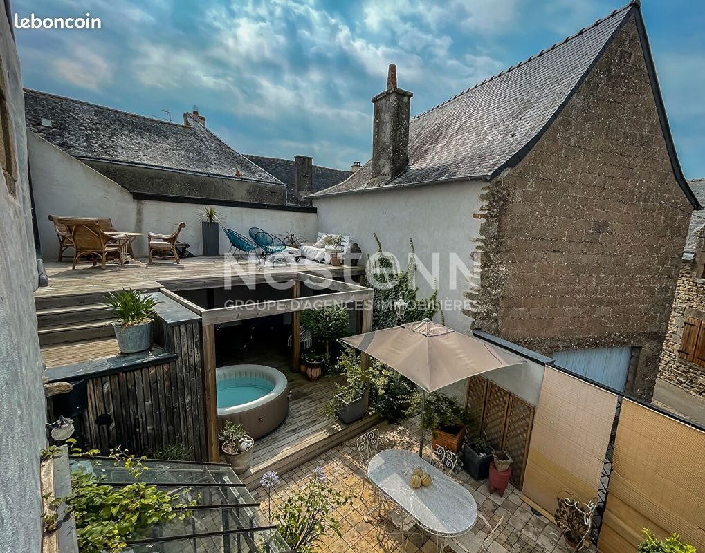 Maison à vendre, 290m², Ambon