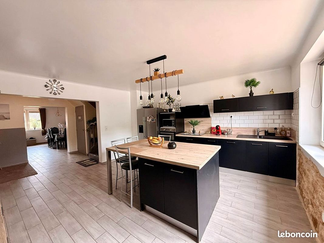 Maison à vendre, 124m², Leyr
