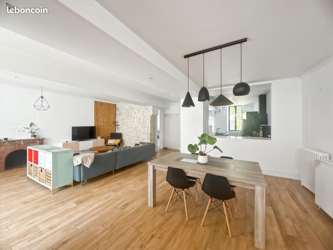 Maison à louer, 174m², Artenay